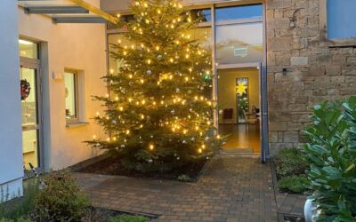 Weihnachtliche Spende im Hospiz